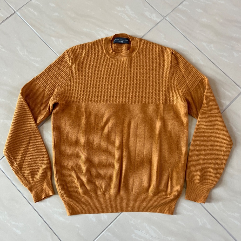 #2332 Brett Johnson Cashmere Round Neck Sweater size Medium